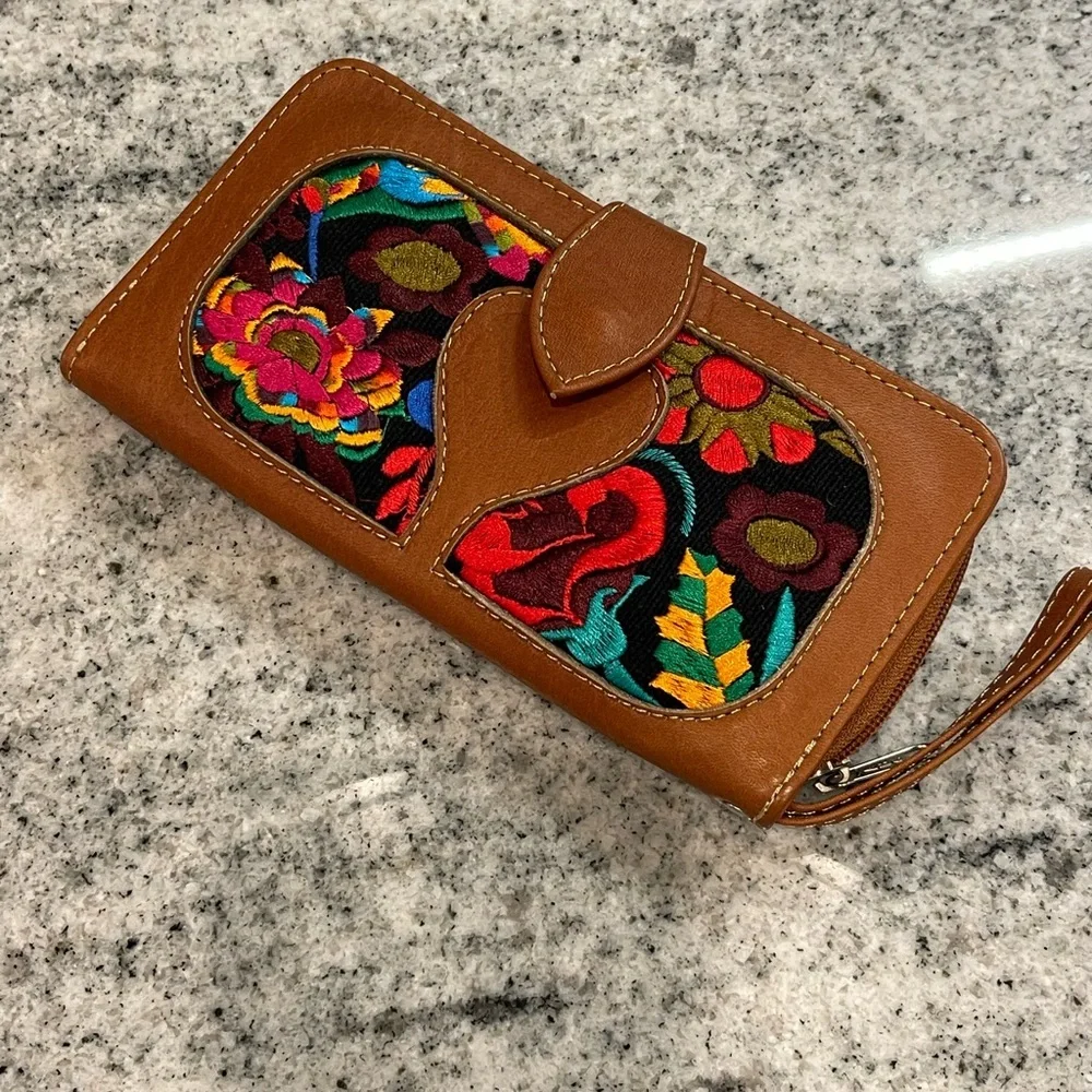 Embroidered Floral Brown leather Wallet - Picture 1 of 5